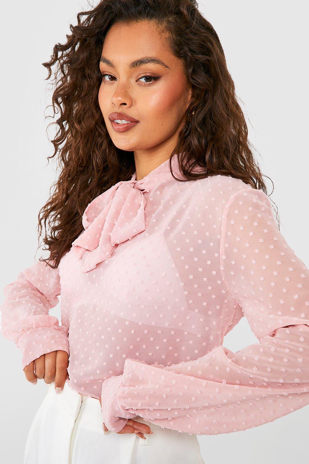 Blusa in rete plumetis semi trasparente con fiocco al collo boohoo IT