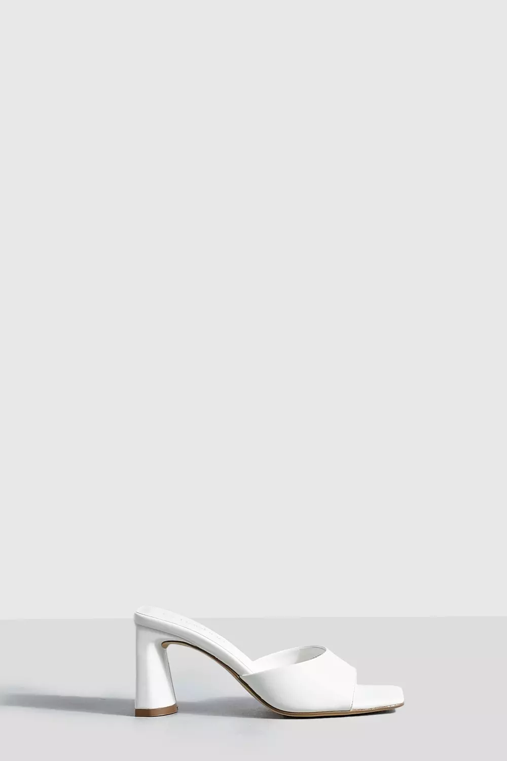 White Low Flat Heel Mule   صورة بديلة