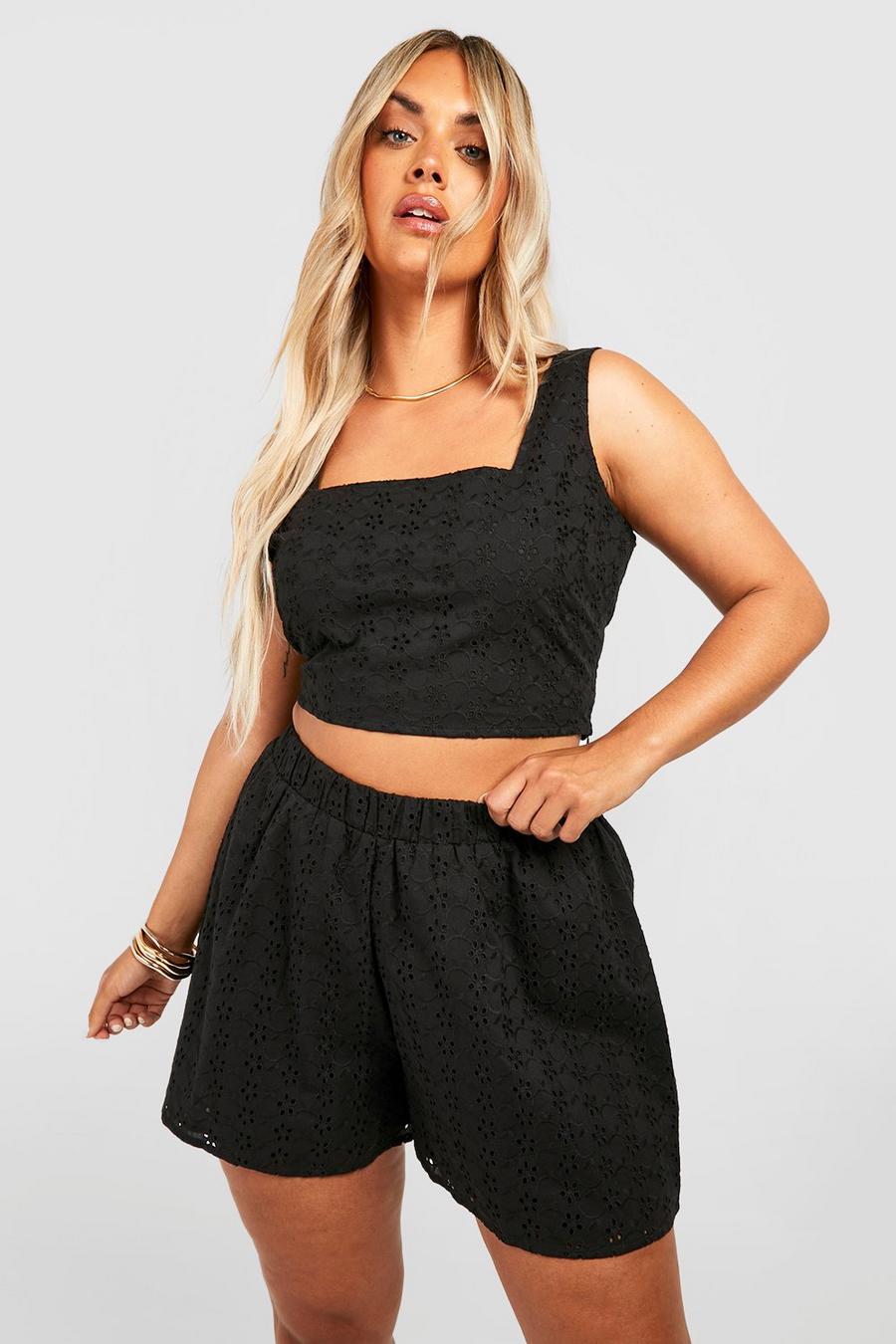Black Plus Shorts med broderie anglaise image number 1
