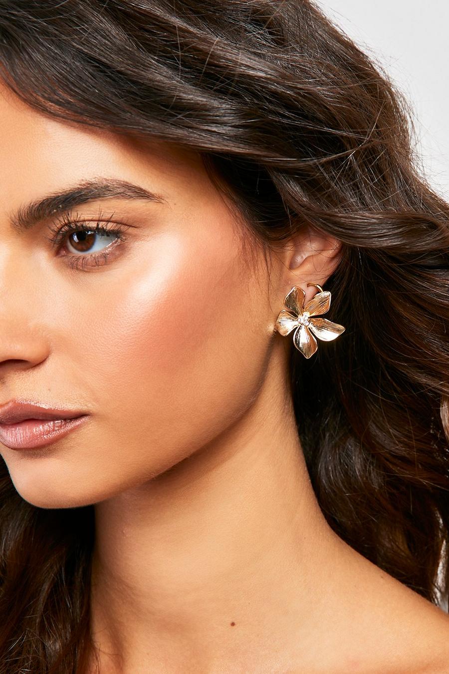 Gold Flower Stud Earrings  image number 1