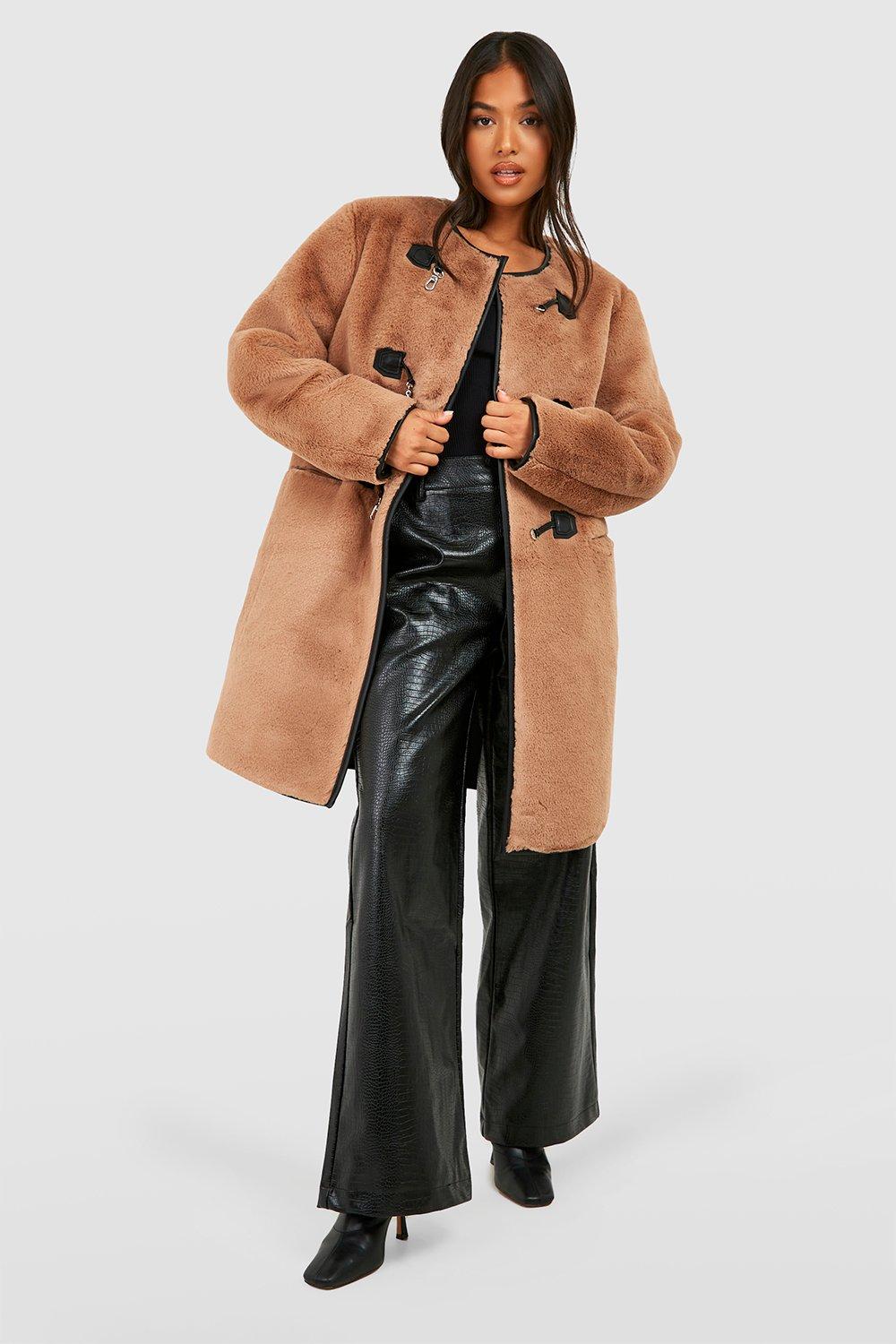 Petite Trench en fausse fourrure boohoo