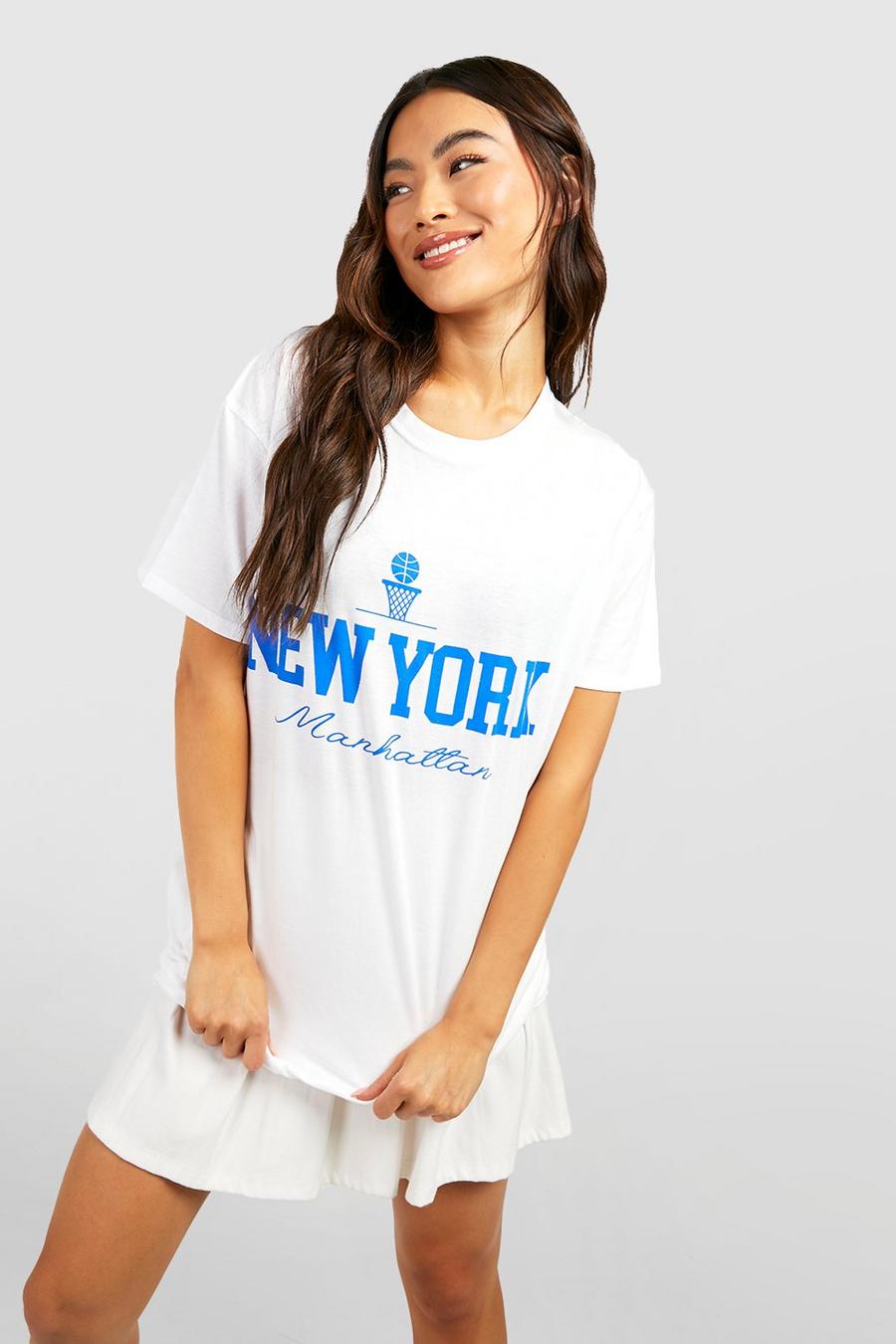 Woman Wearing Black New York Yankees Crew-neck Shirt and Black