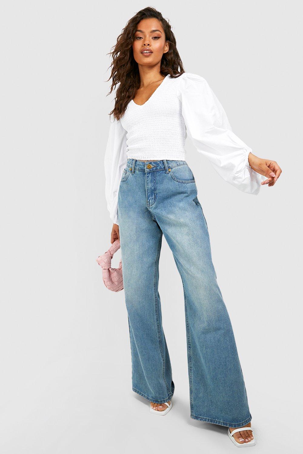 Shirred V Front Volume Sleeve Top | boohoo