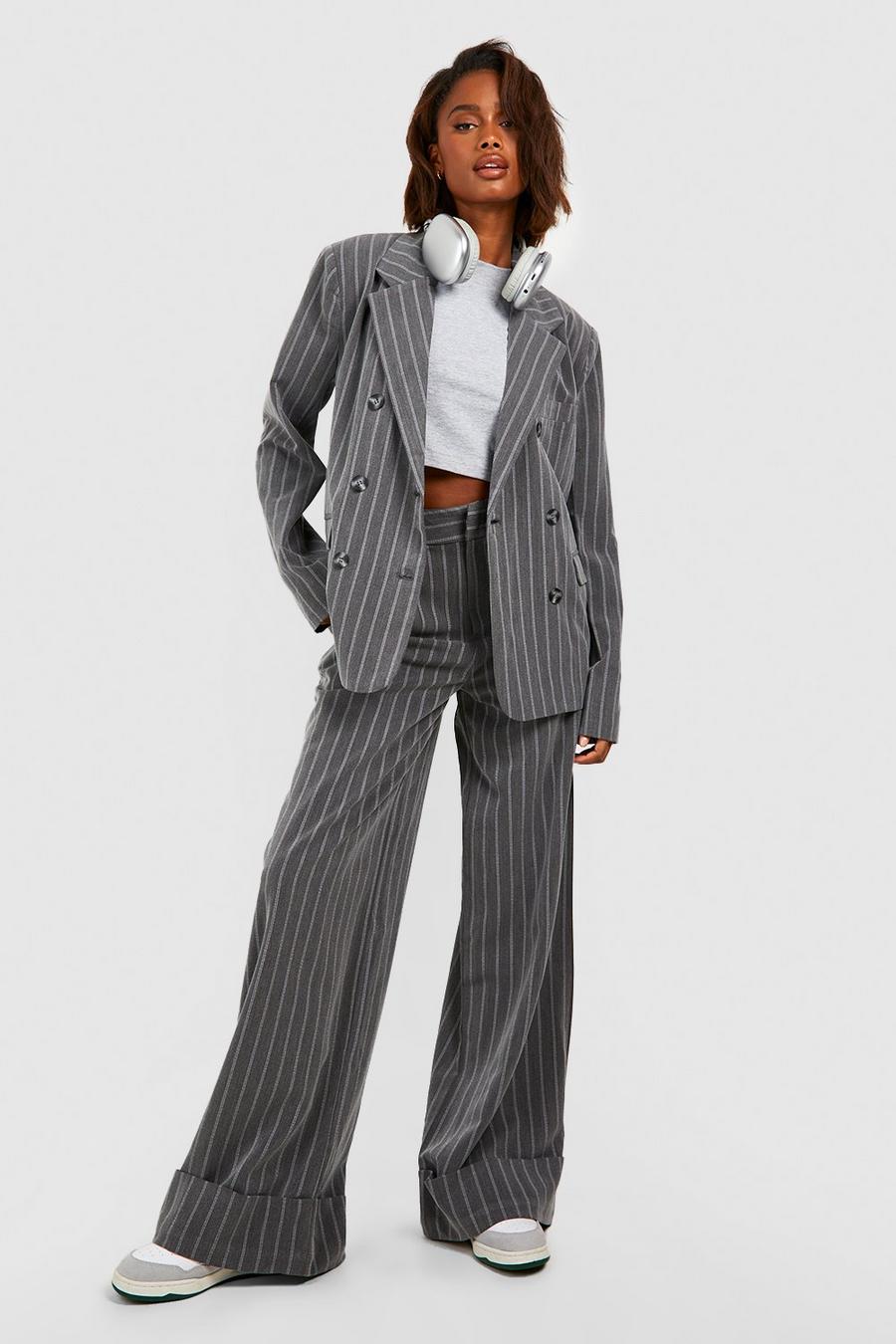 Charcoal Premium Kritstrecksrandiga kostymbyxor med vida ben image number 1