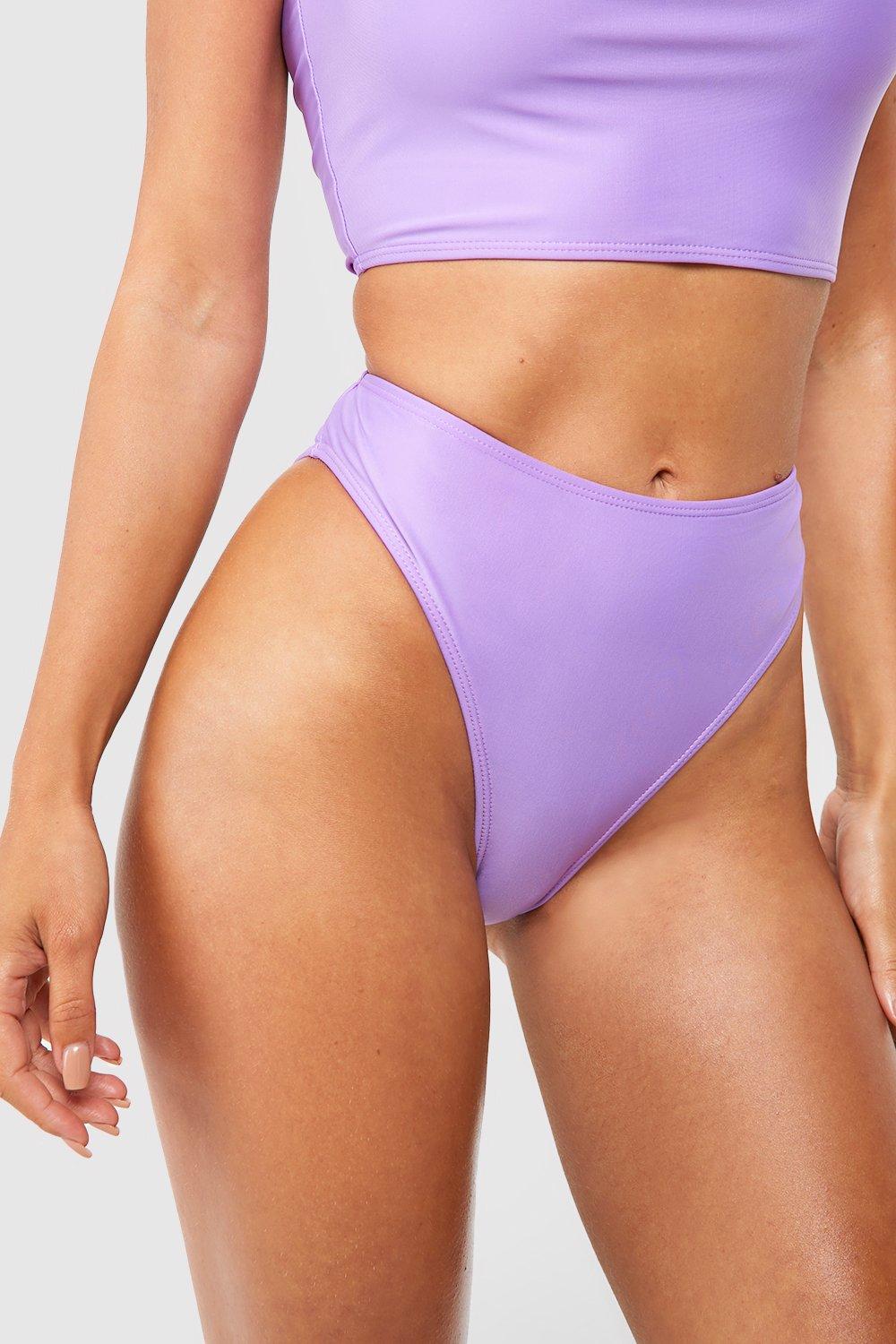 Slip bikini sgambato Essentials a vita alta boohoo IT