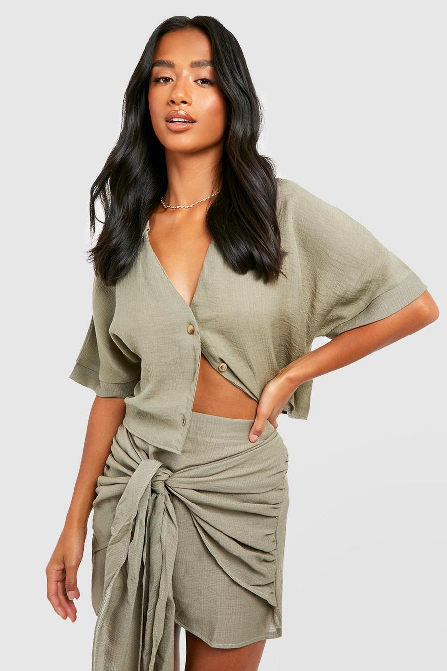 Khaki Petite Korte Boxy Kaasdoek Blouse Met Textuur