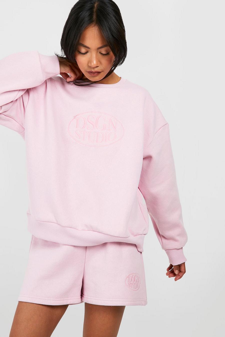 Light pink Dsgn Studio Sweatshirt och shorts med brodyr image number 1