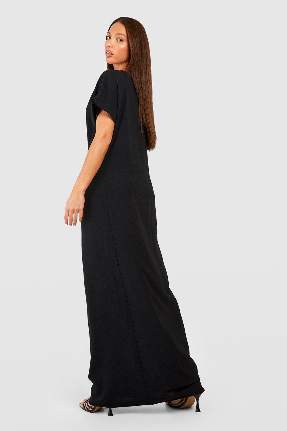 Long black maxi dress with outlet pockets