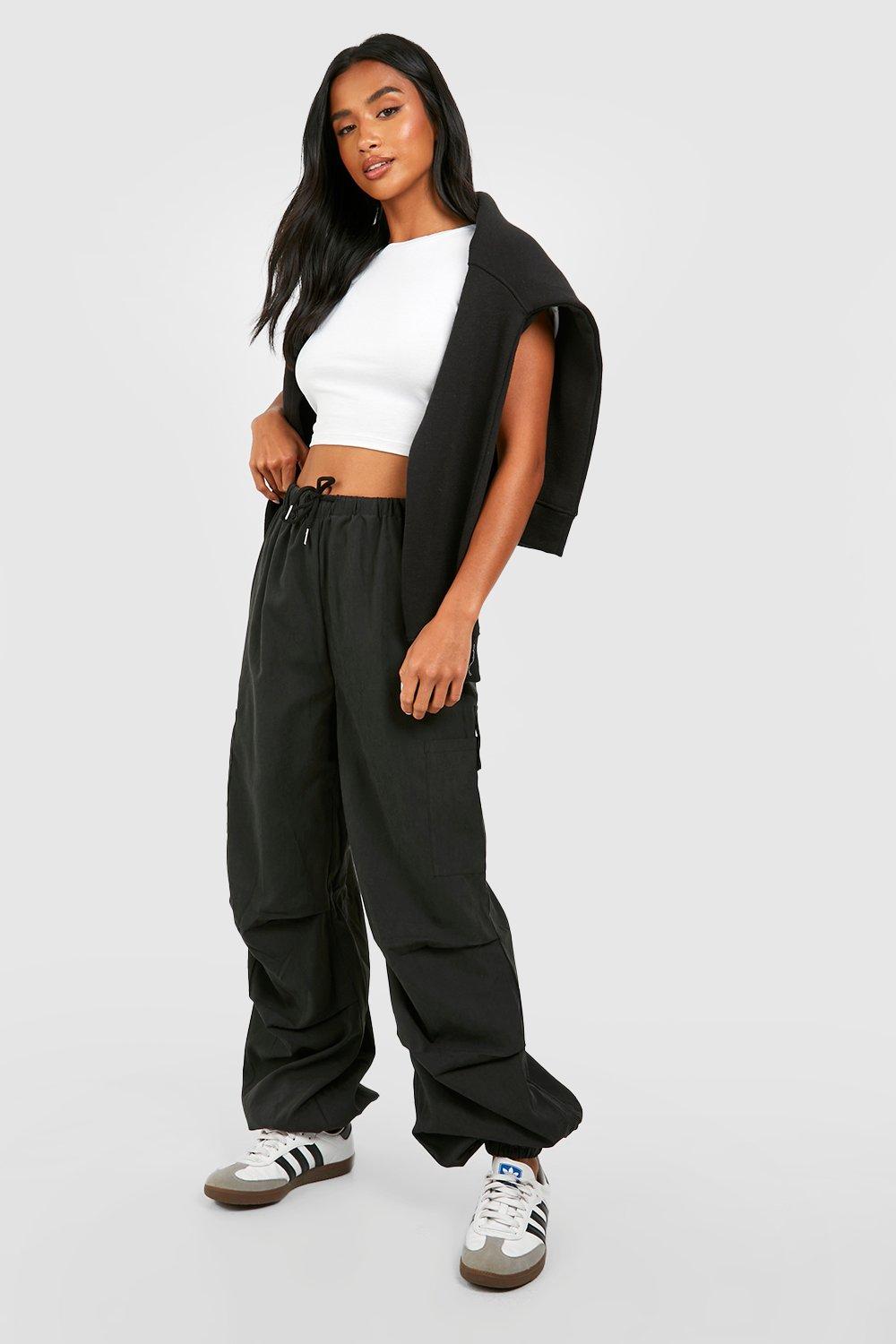 Petite Relaxed Soft Touch Woven Cargo Jogger