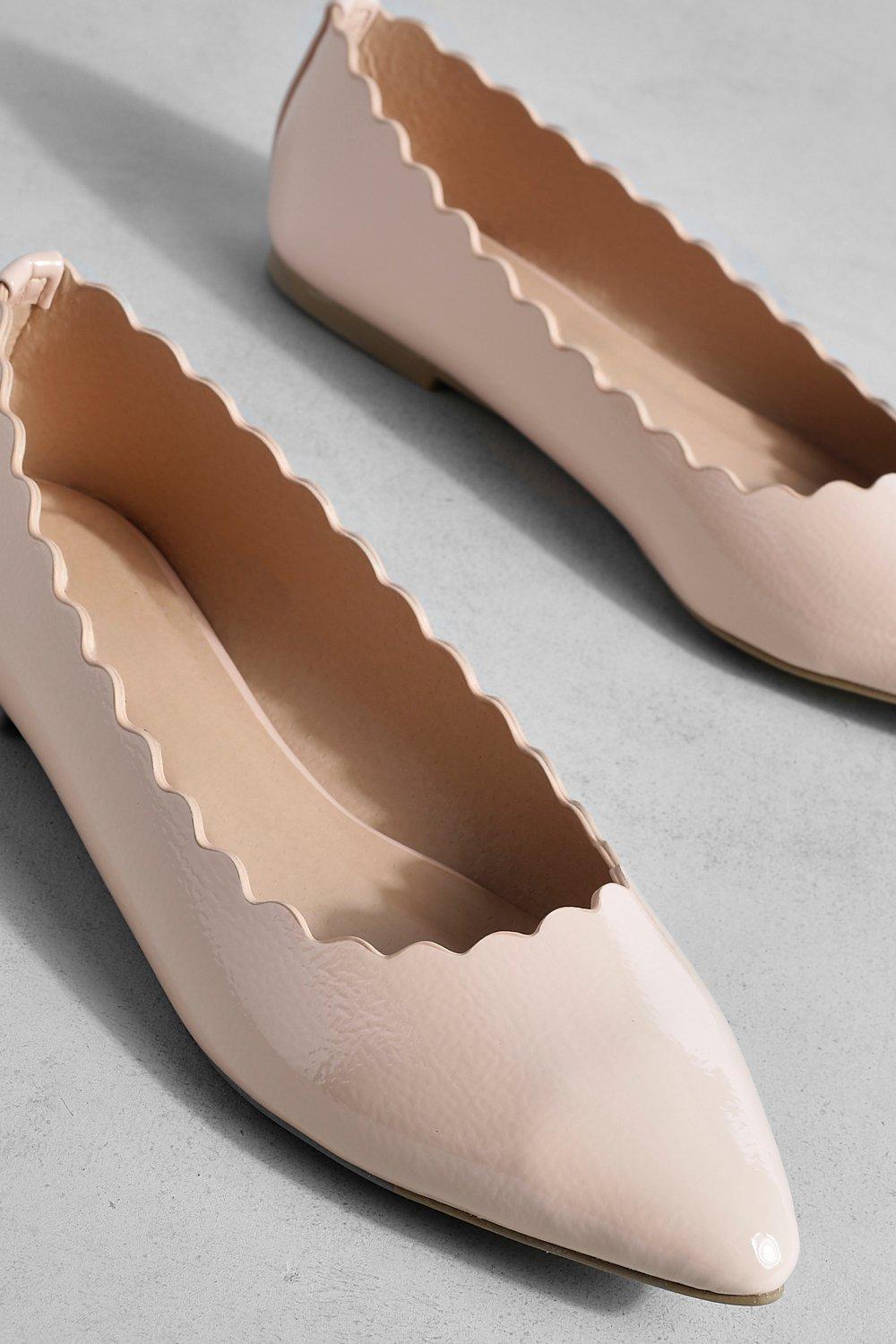 Scalloped edge 2025 ballet flats