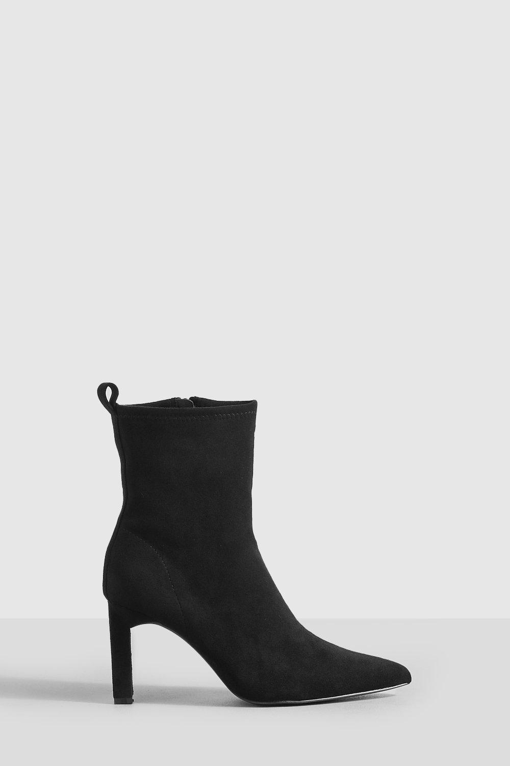 Boohoo hot sale flat boots