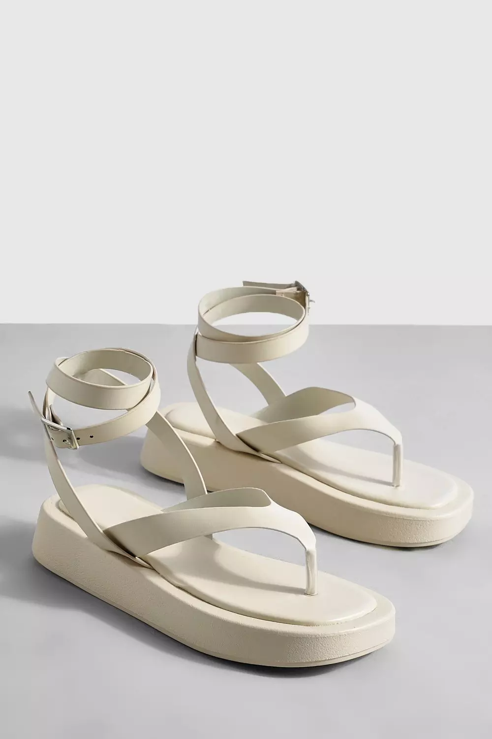 Chunky platform flip flops outlet