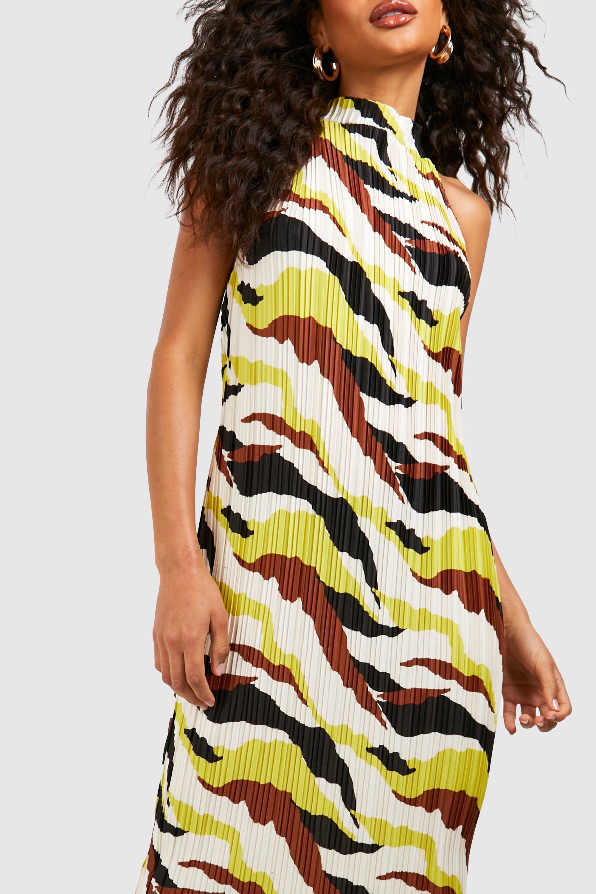 Abstract Plisse Halter Maxi Dress