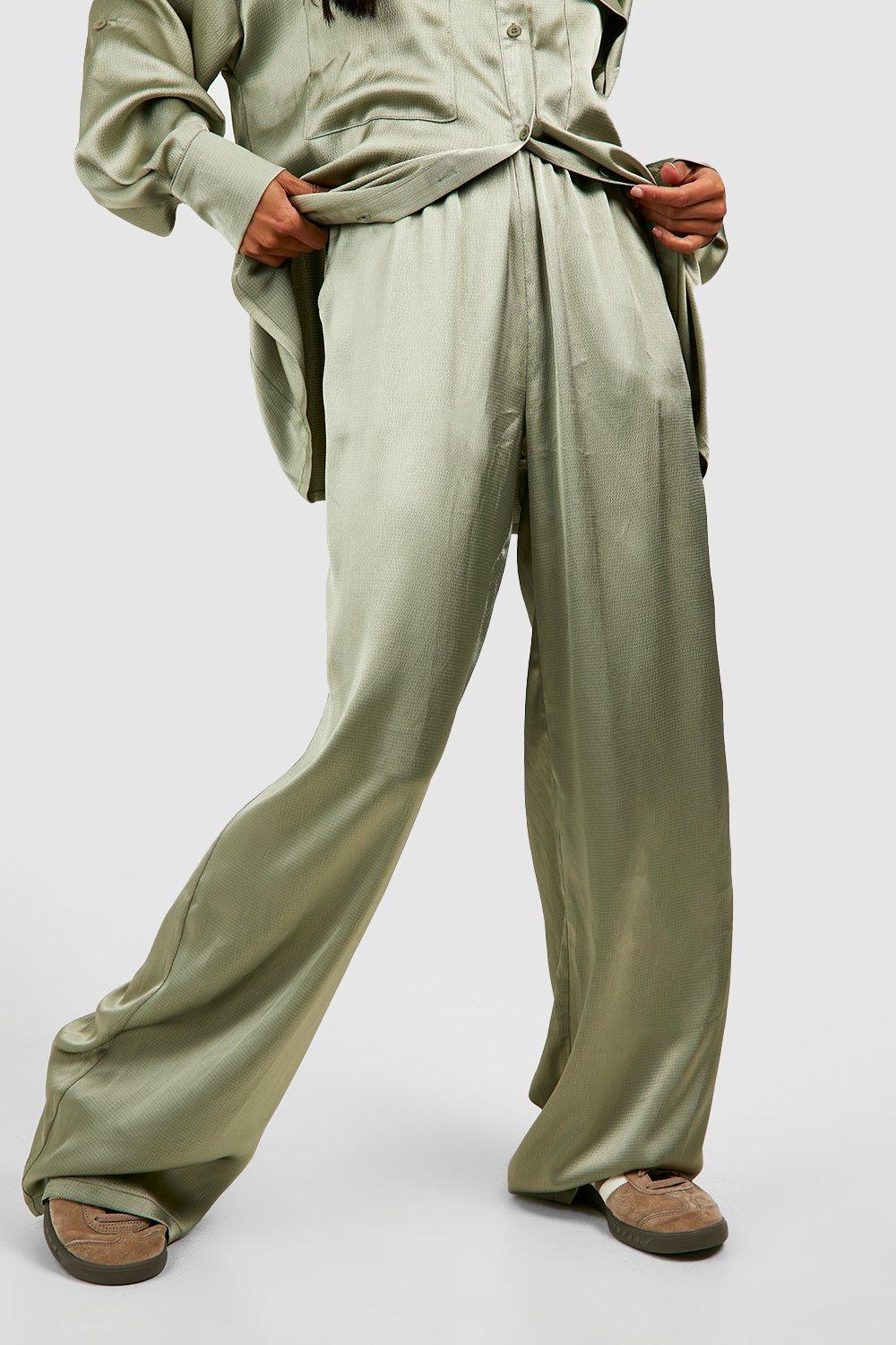 TEXTURED CARGO JUMPSUIT - Matte green