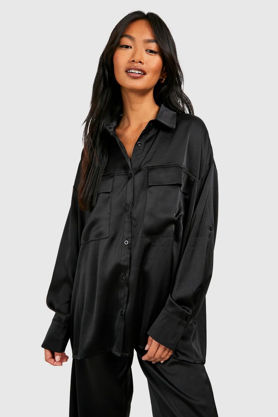 Strukturiertes matte Satin-Hemd mit Tasche vorne, Black