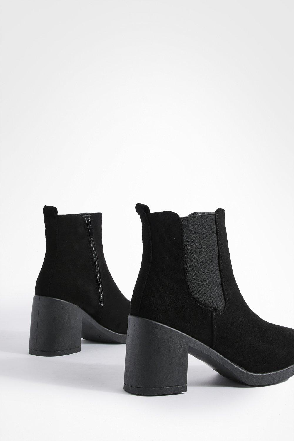 Black low 2025 heel chelsea boots