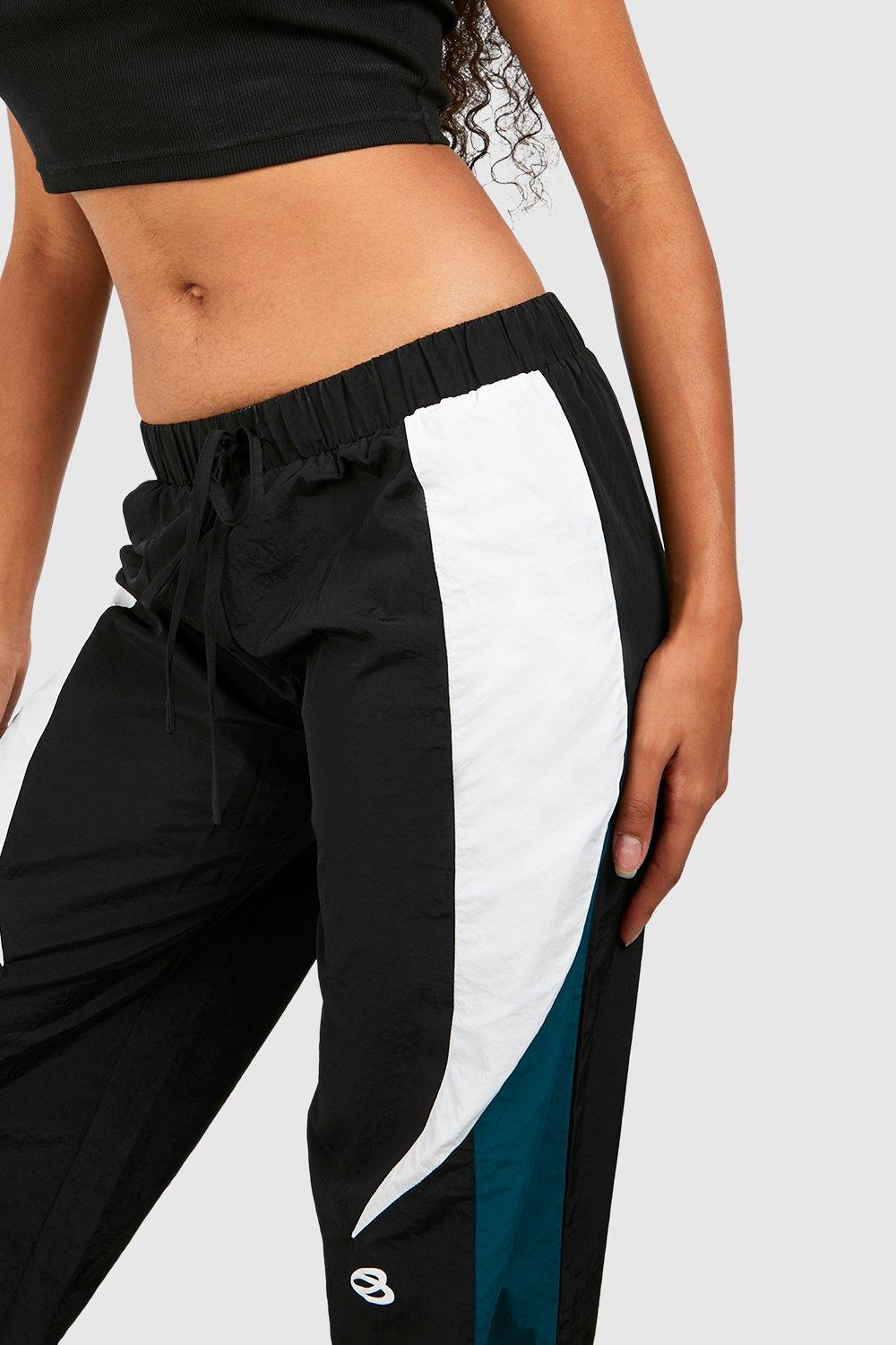 Nike color best sale block joggers