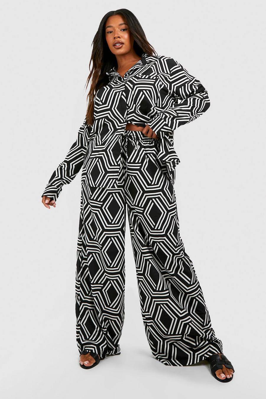 Black Plus Woven Geo Print Wide Leg Trousers image number 1