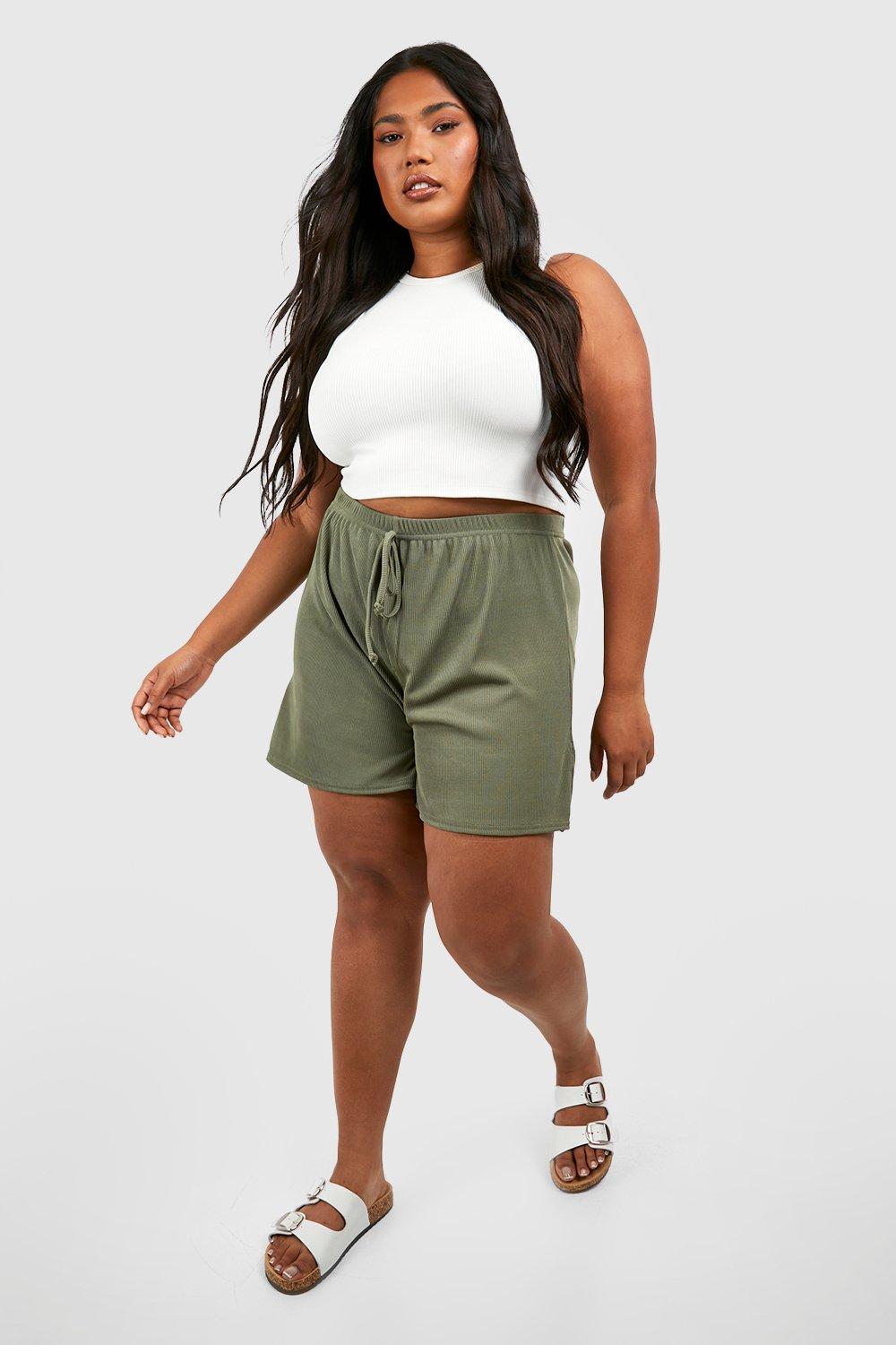 https://media.boohoo.com/i/boohoo/gzz64988_khaki_xl_2/female-khaki-plus-rib-split-running-shorts