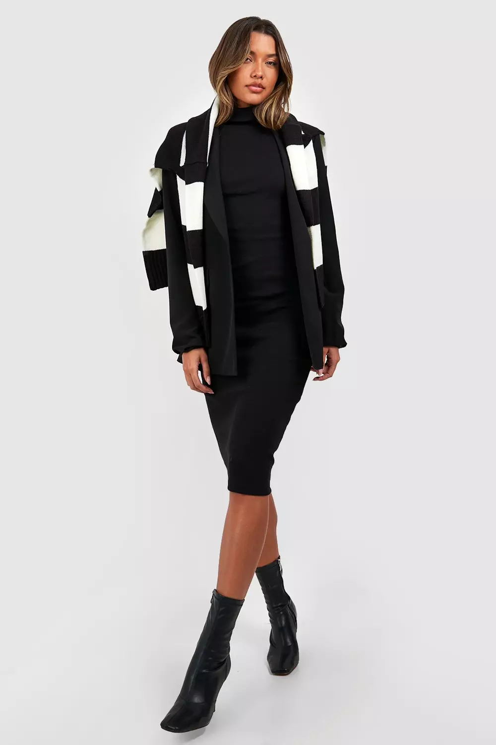 Black Roll Neck Long Sleeve Midi Dress صورة بديلة