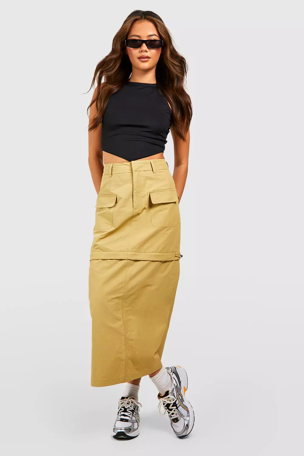Black V Hem Rib Crop Top  alternative image