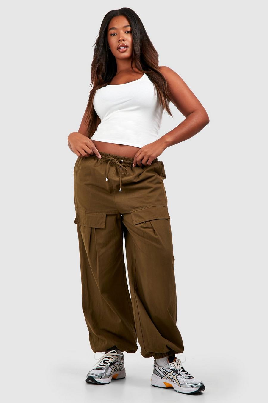 Pantaloni tuta Cargo Plus Size in tessuto, Khaki image number 1