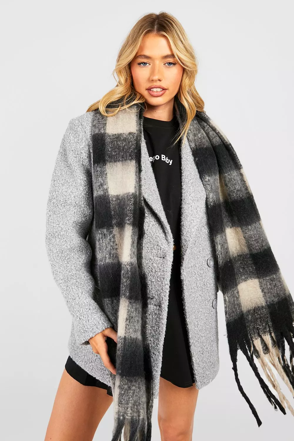 Black Chunky Dog Tooth Tassel Scarf  صورة بديلة