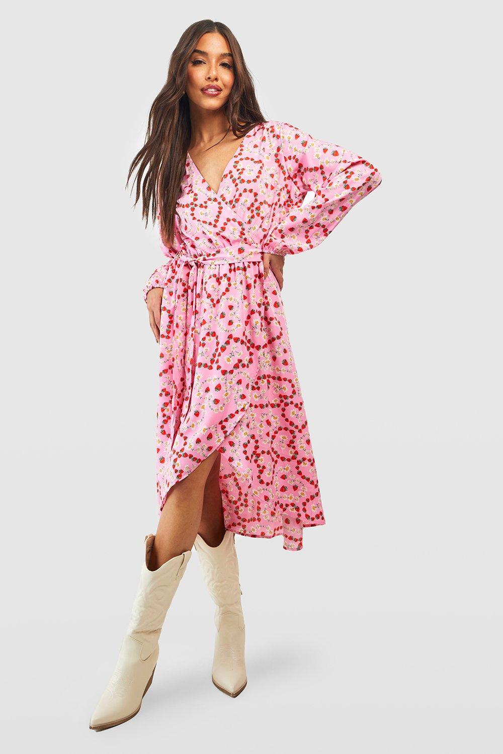 Boohoo exclusive wrap midi 2025 dress in pink floral