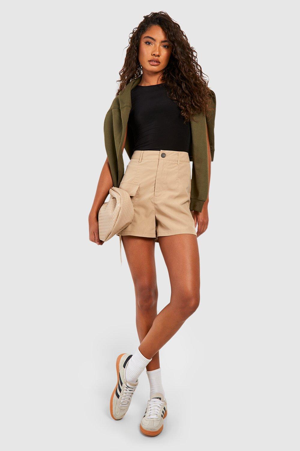 Cargo buckle outlet skirt