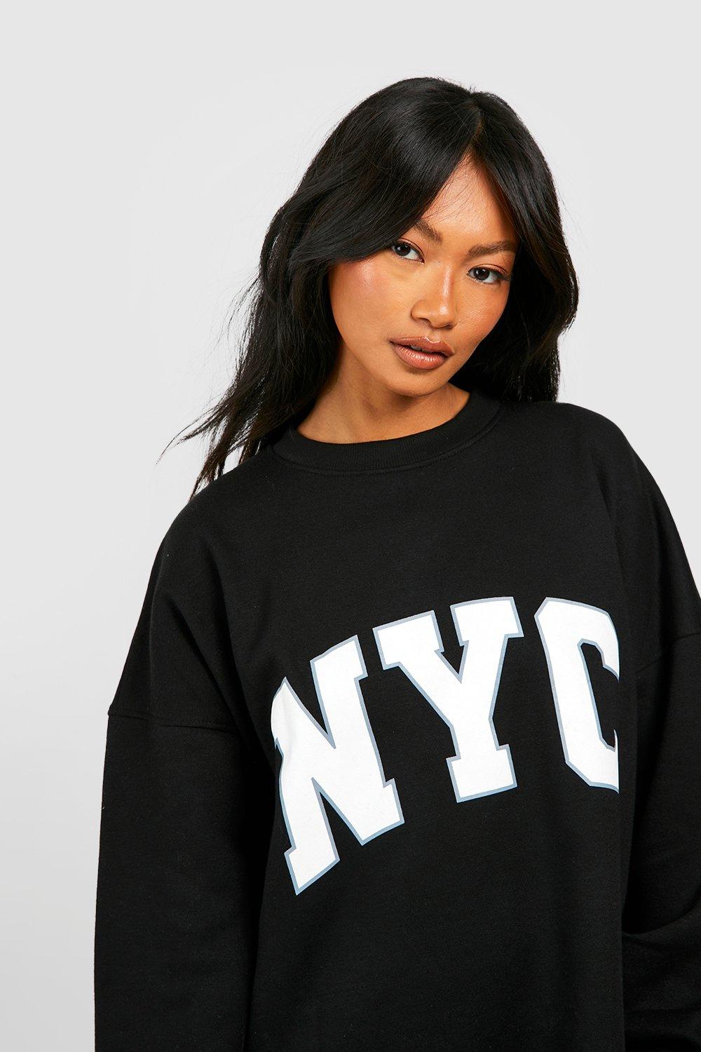 Vestido sudadera oversize con estampado de New York City boohoo