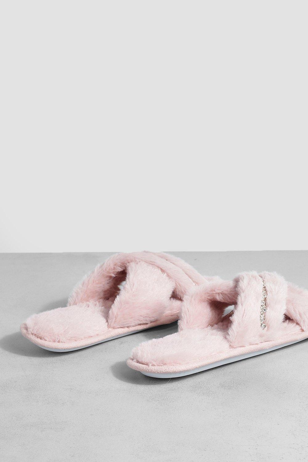 Boohoo discount fluffy slippers