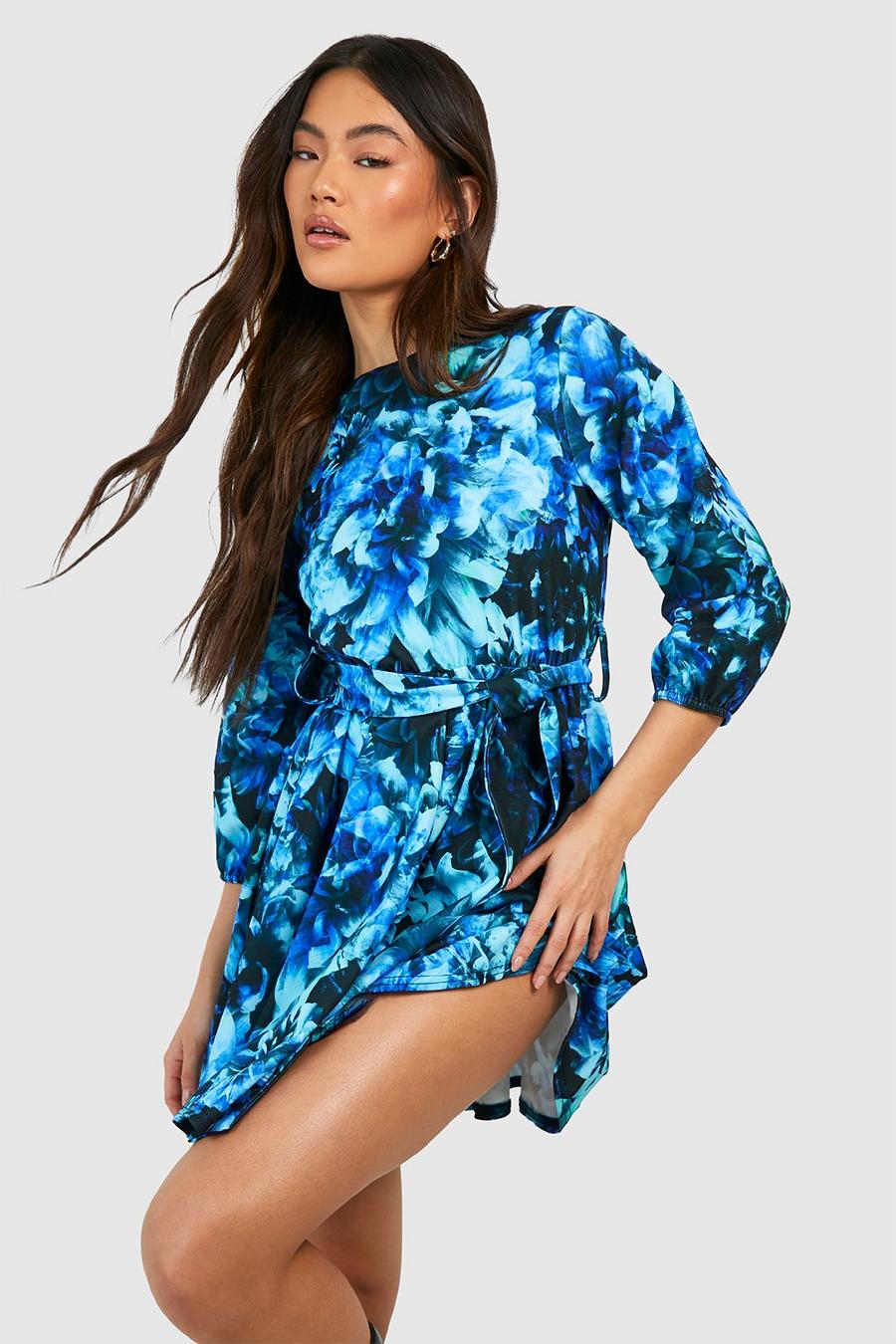Blue Blommig klänning med bälte image number 1