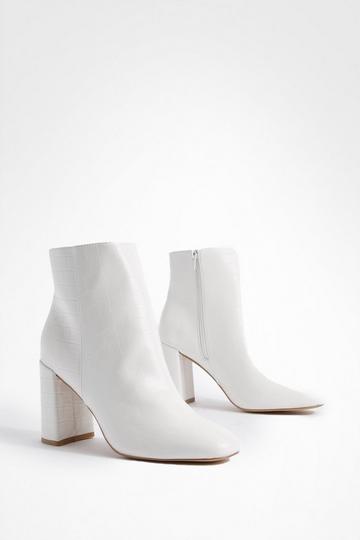 Round Toe Block Heel Ankle Boots white
