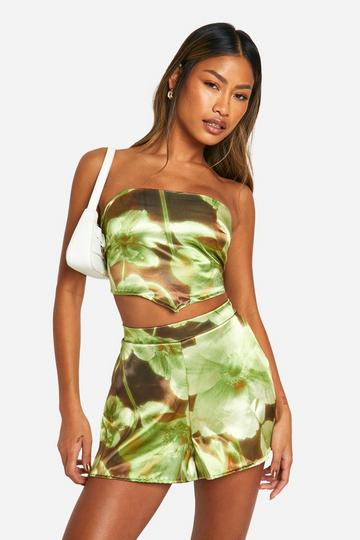 Wazige Bloemen Top Met Strik En Zakdoek soft green