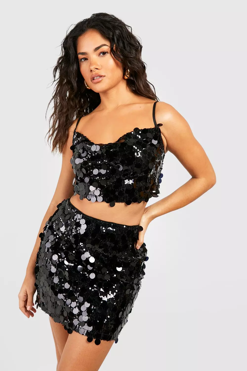 Multi Disc Sequin Cowl Cami & Micro Mini Skirt صورة بديلة