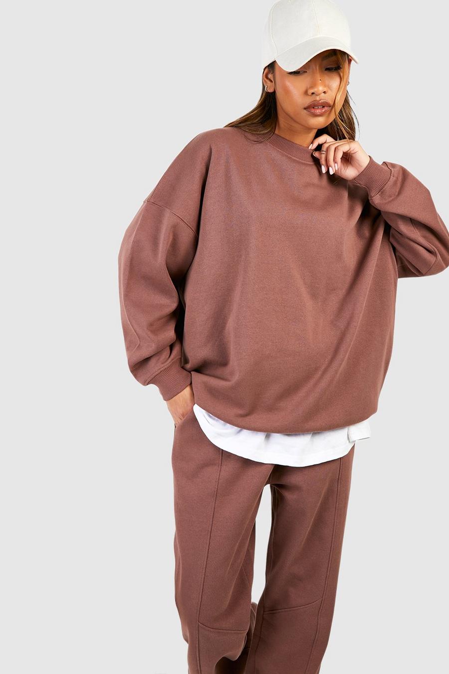 Premium Rundhals-Sweatshirt mit Naht-Detail, Chocolate