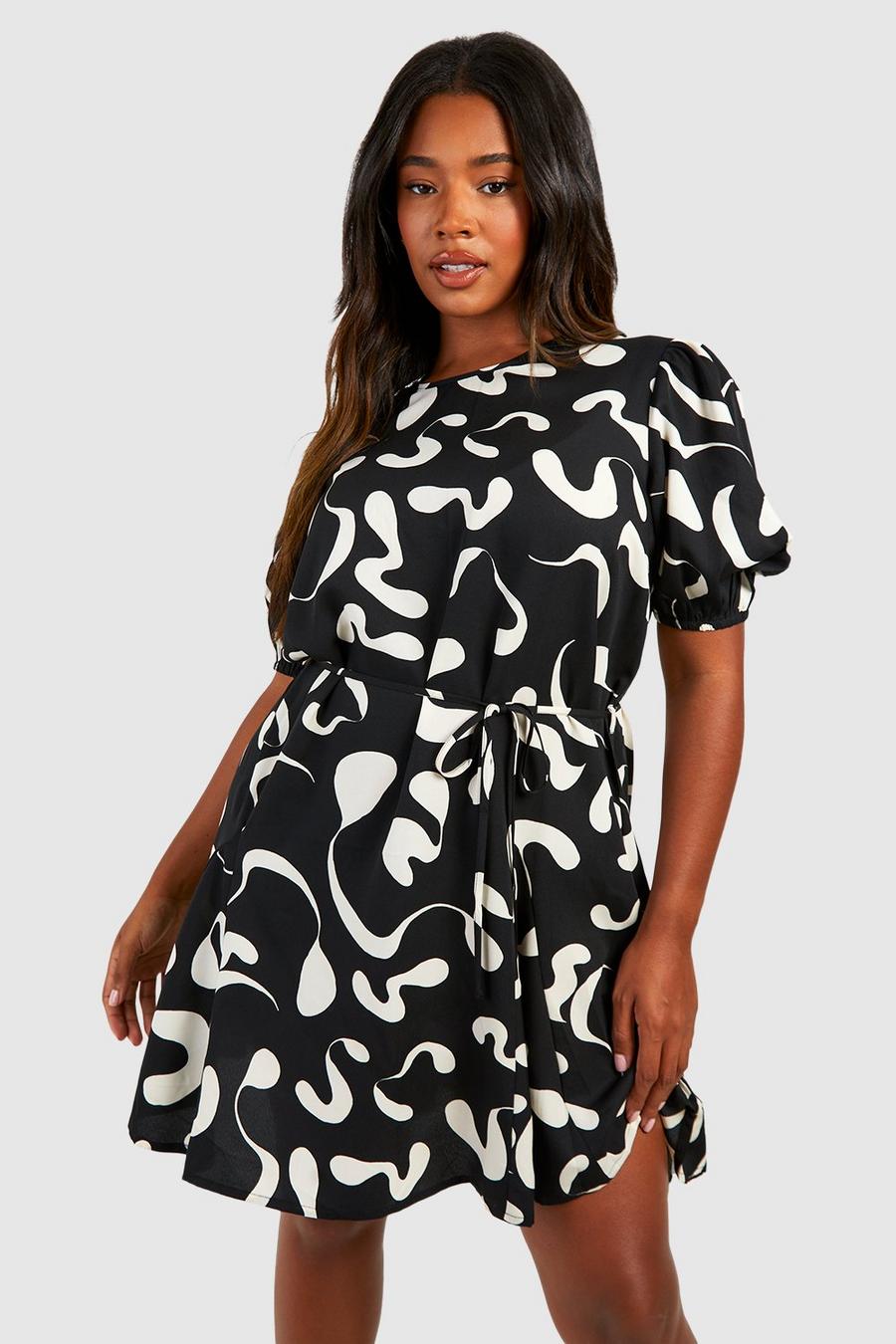 Black Plus Abstract Puff Sleeve Skater Dress image number 1
