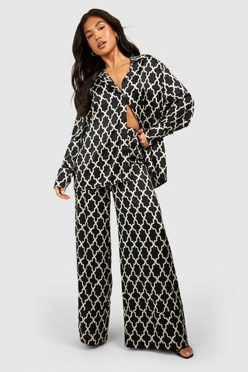 Black Petite Mono Tile Print Wide Leg Pants