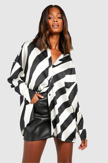 Wide Diagonal Stripe Oversized Shirt black