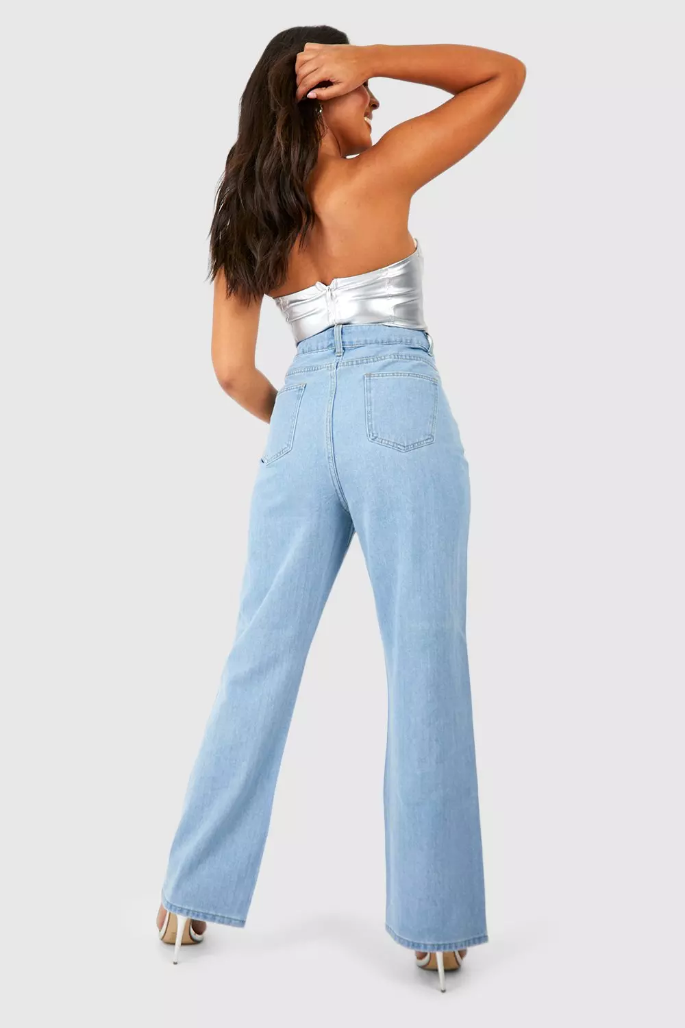 Vintage wash Plus Embellished Straight Leg Jean صورة بديلة