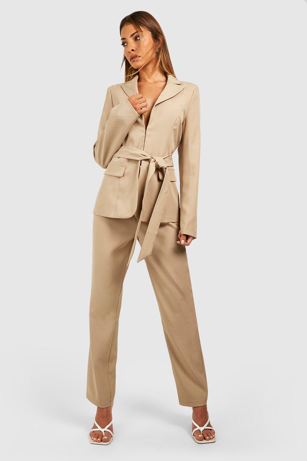 Blazer de tailleur noue a la taille