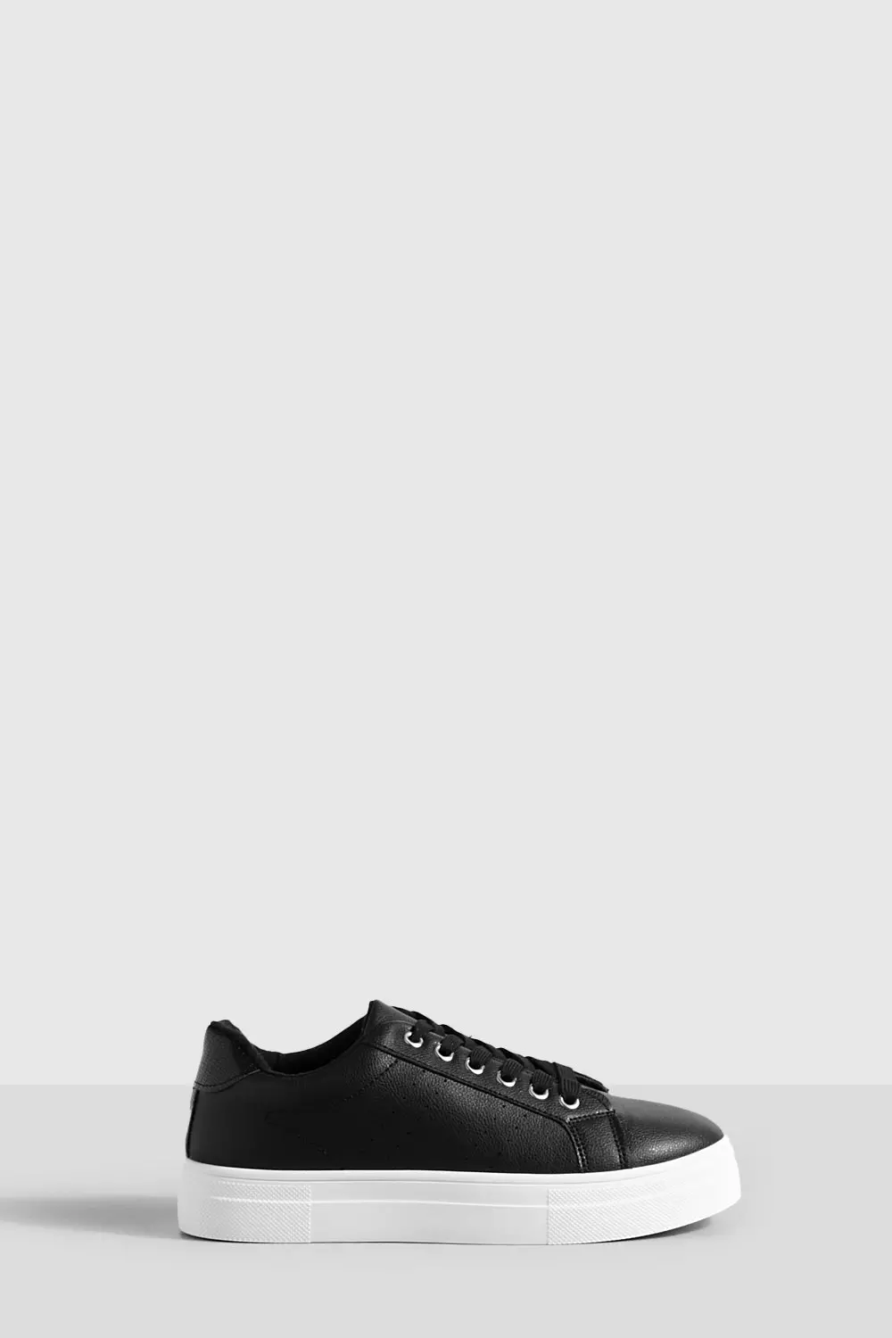 Flat sole trainers deals