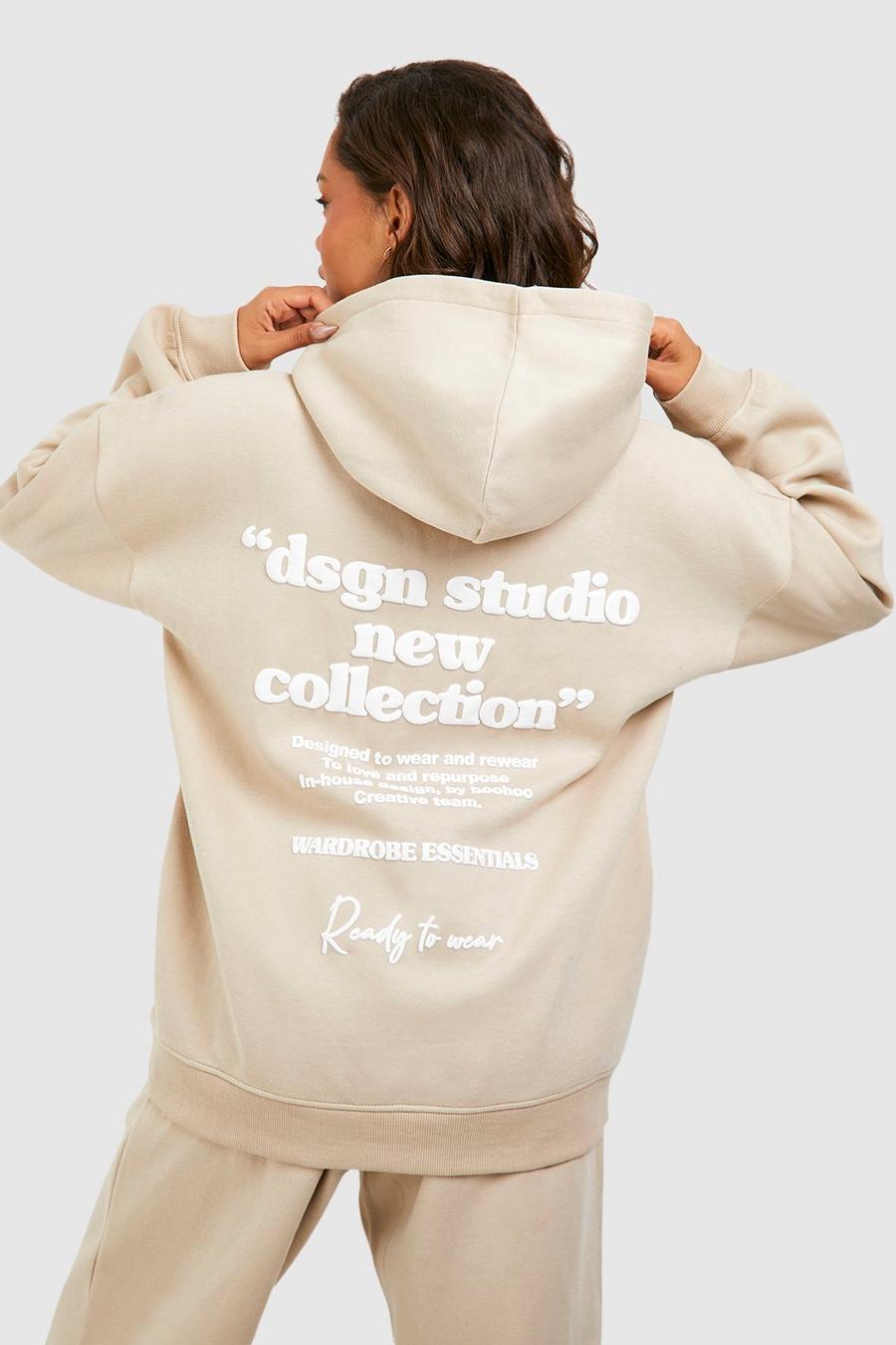 Chándal Dsgn Studio con capucha y eslogan en relieve, Stone beige