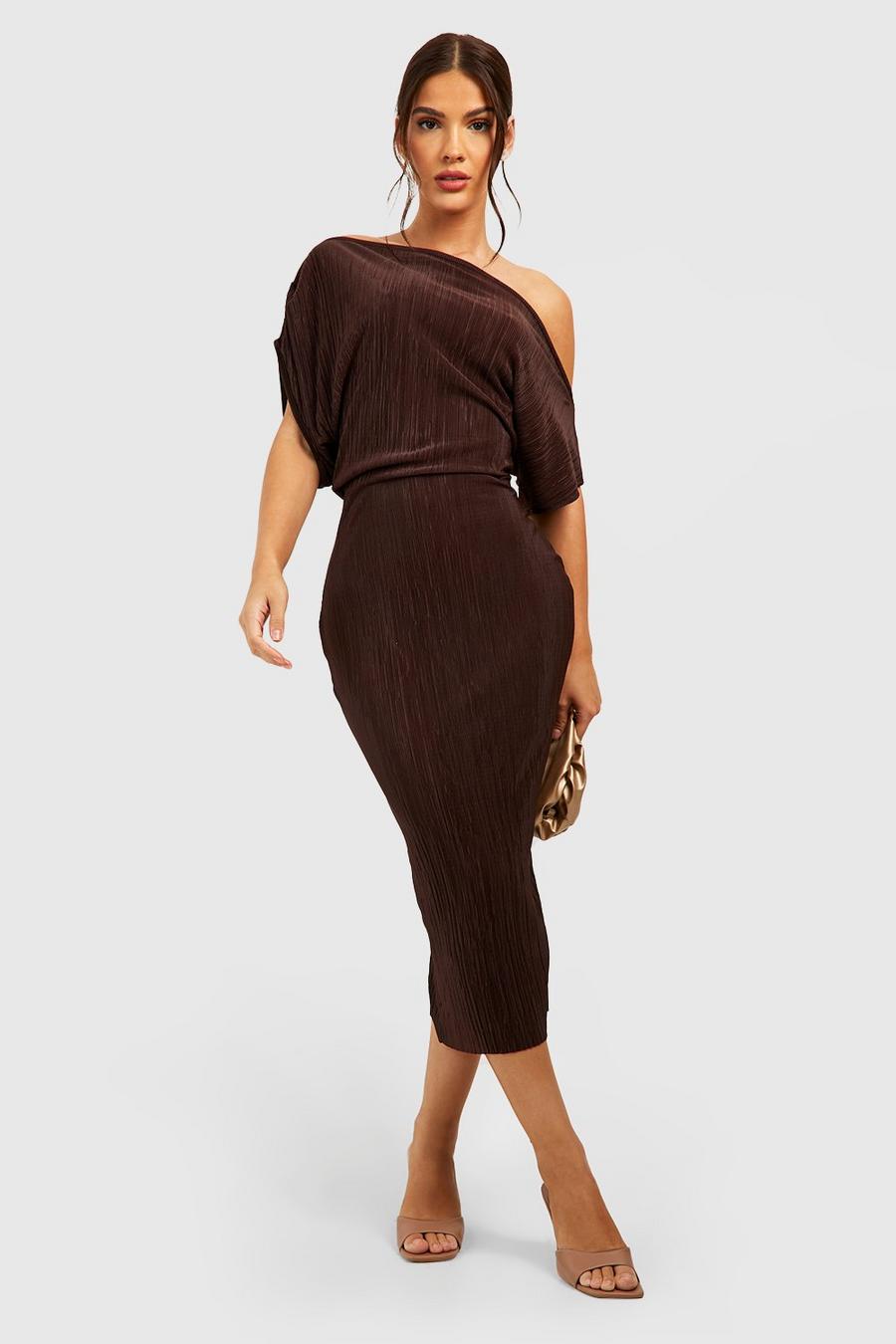 Chocolate brown Off The Shoulder Plisse Midaxi Dress image number 1
