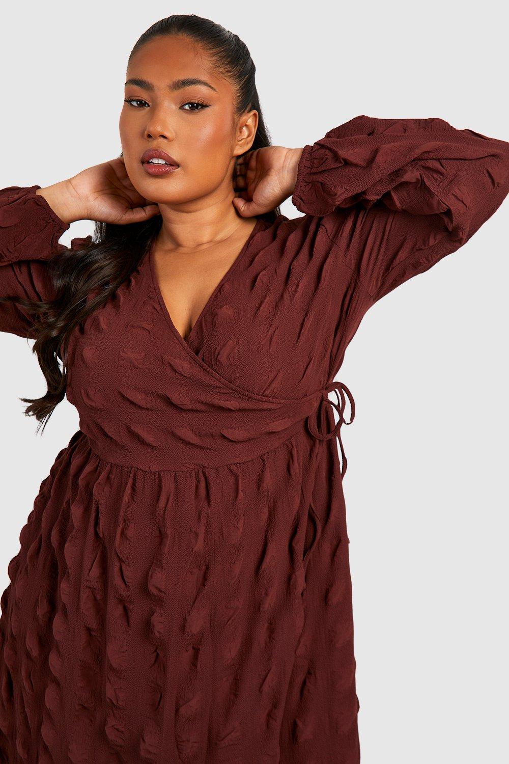 Women s Plus Textured Wrap Midi Smock Dress Boohoo UK