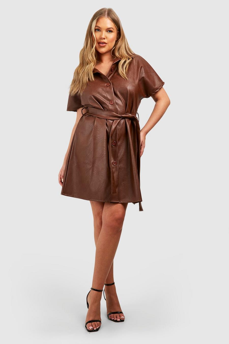 Vestido camisero Plus de cuero sintético con cinturón, Chocolate image number 1