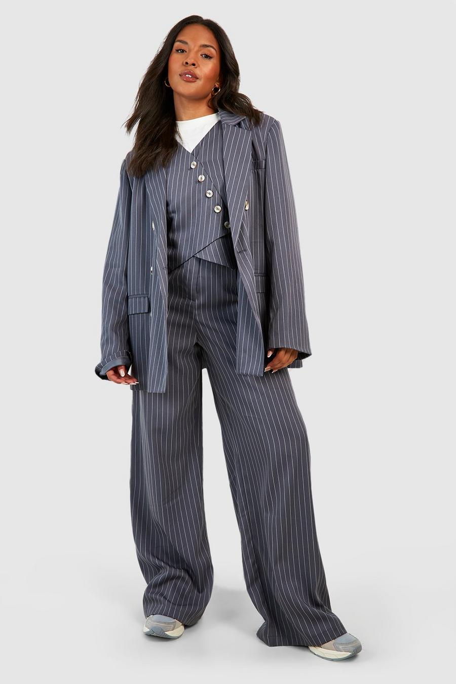 Pantalón Plus entallado de tela con raya diplomática y pernera ancha, Charcoal image number 1