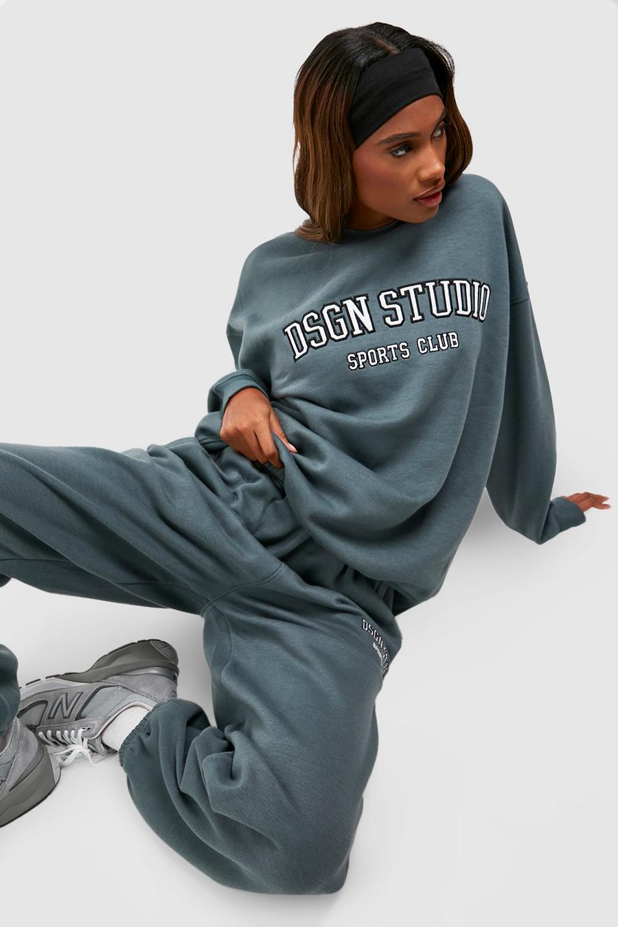 Oversize Sweatshirt mit Dsgn Studio Applikation, Sage image number 1