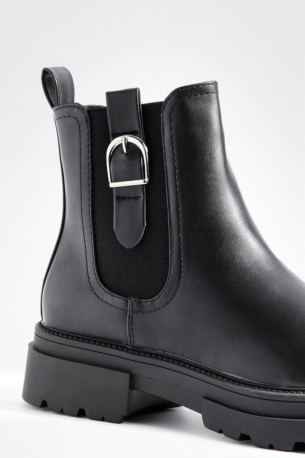 Boohoo black chelsea on sale boots