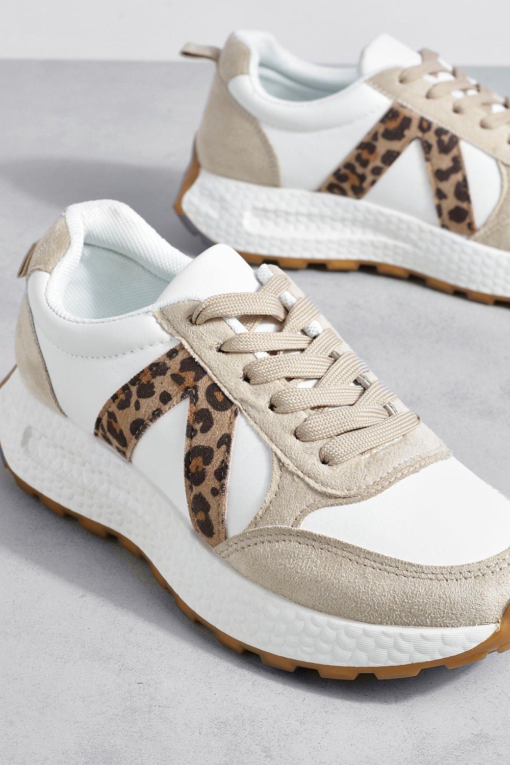 Zapatillas deportivas gruesas con detalle de leopardo boohoo